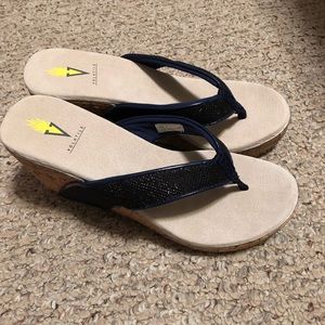 Volatile wedges new without box